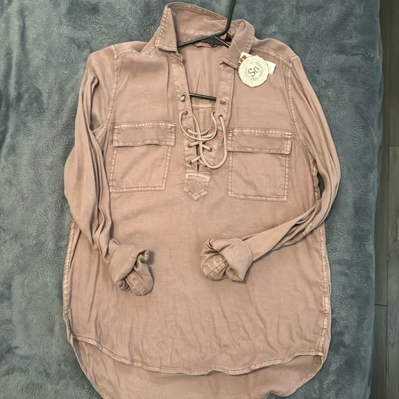 Women tops - Picture 2 of 2